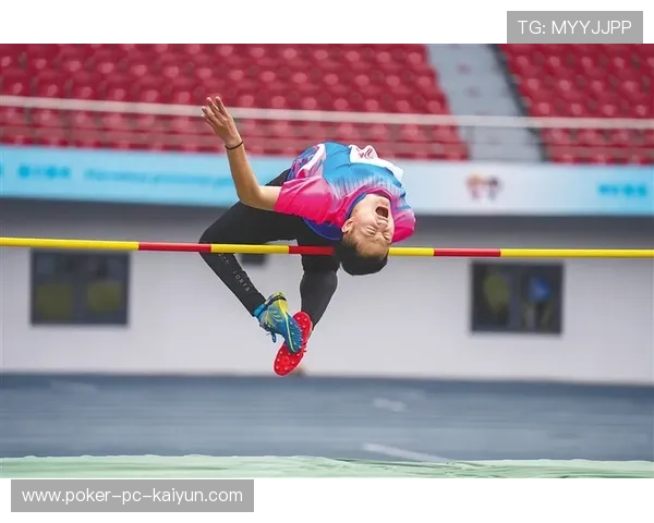 “2025世界运动会东安湖赛场:飞跃障碍,跑酷运动员勇攀高峰” “2025世界运动会东安湖赛场:飞跃障碍,跑酷运动员勇攀高峰”